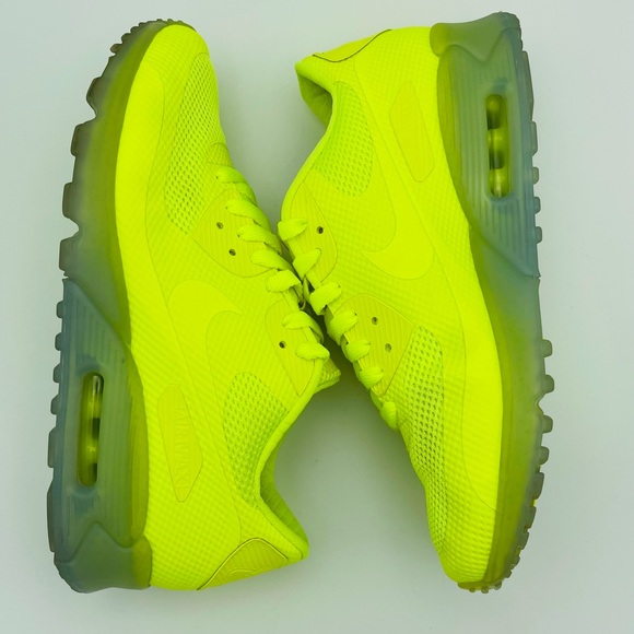 Men’s Nike Air Max 90 ID Hyperfuse Athletic Shoe 9 main image 5